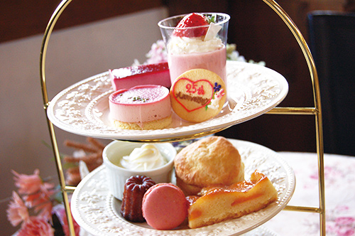 25周年限定 アフタヌーンティーセット 上段