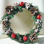 クリスマスリース(20cm)の制作とクリスマスフラワーの話