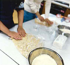 自家製味噌を食卓に！手作り味噌ワークショップ「米味噌」